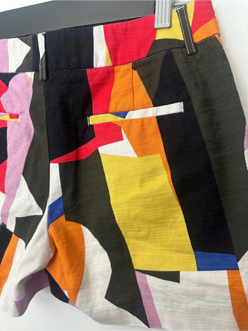Halogen Womens Size 6 Multicolor Abstract Print Shorts Colorblock Tailored - Picture 5 of 7